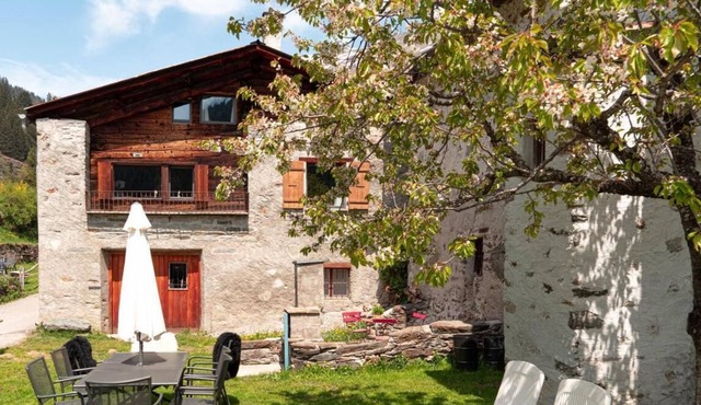 Holiday house Poschiavo for 4 - 8 persons with 4 bedrooms - Holiday house