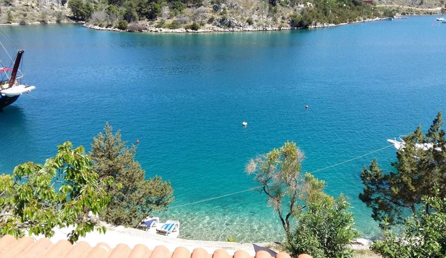 Holiday House / Private Beach " VILLA KUNAC"