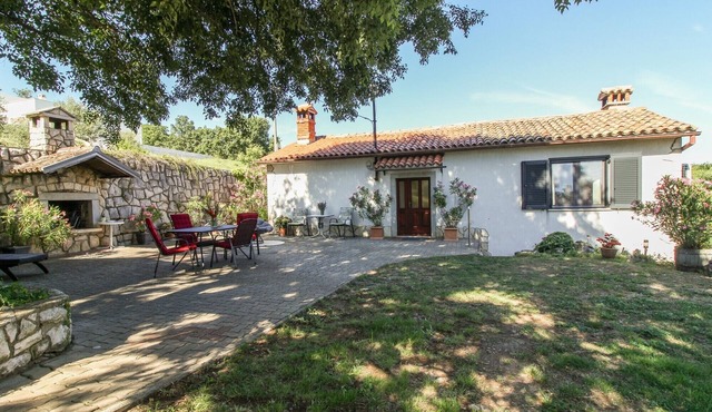 Holiday house Roža * large garden, sun terrace, BBQ, free WiFi