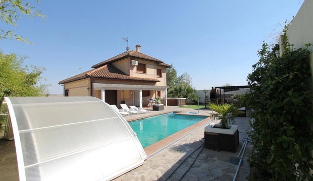 Holiday house Seseña Nuevo for 4 - 14 persons with 5 bedrooms - Holiday home