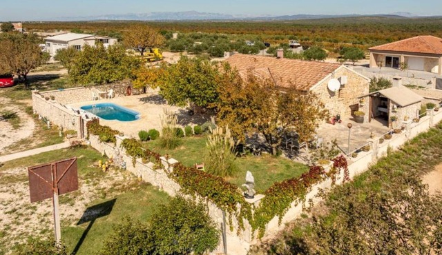 Holiday House Šimun - Three bedroom Holiday house with pool