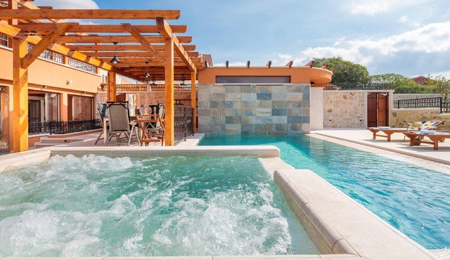 Holiday house Skradin for 1 - 6 persons with 3 bedrooms - Holiday house