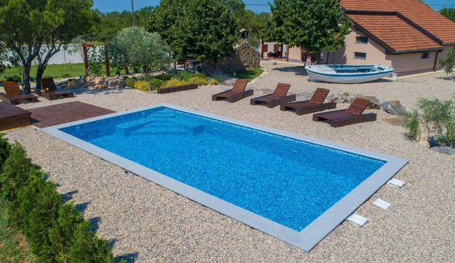 Holiday house Smrdelje for 1 - 11 persons with 4 bedrooms - Holiday house