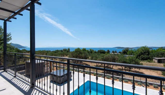Holiday house Stankovic for 1 - 8 persons with 4 bedrooms - Holiday home