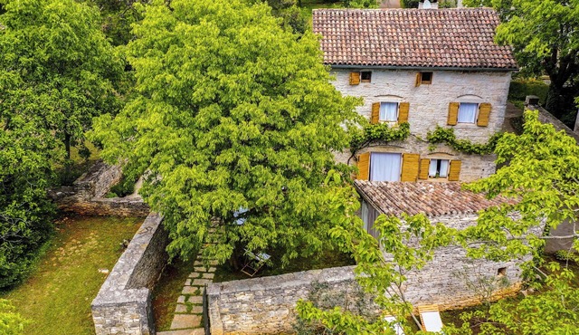 Holiday house Una * 1000 m2 secluded garden, BBQ, free WiFi
