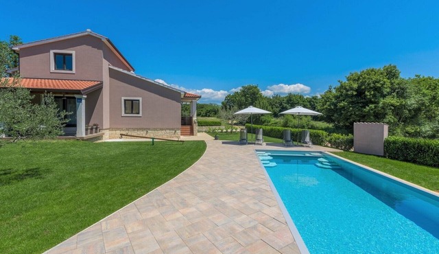 Holiday House Vita with Private Pool
