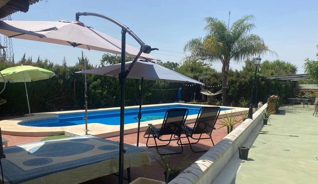 Holiday house with shared pool in Sevilla