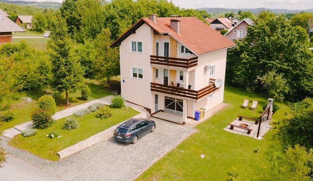 Holiday house with a parking space Grabovac, Plitvice (K-21998)