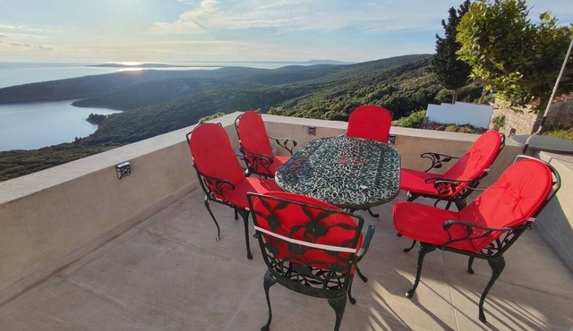 Holiday house with a parking space Ustrine, Cres (K-22967)