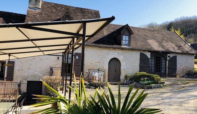 Holiday house with heated pool near Sarlat