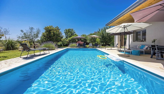 Holiday House with pool near Rovinj