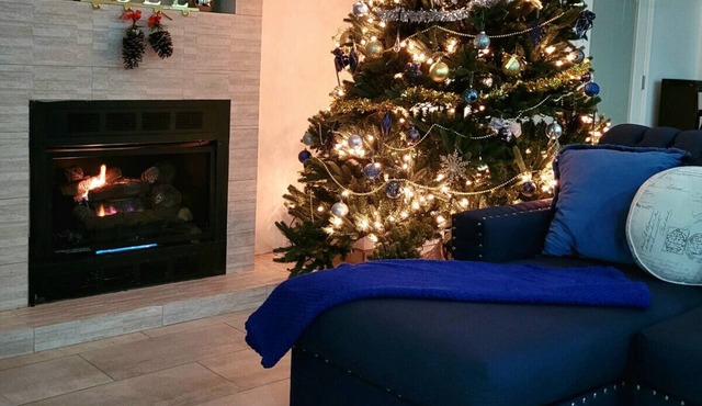 Holiday House with Pool & Jacuzzi