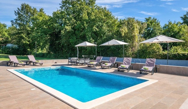 Holiday house with private pool for 8 persons approx. 200 qm in Prodol, Istria (Bay of Raša)