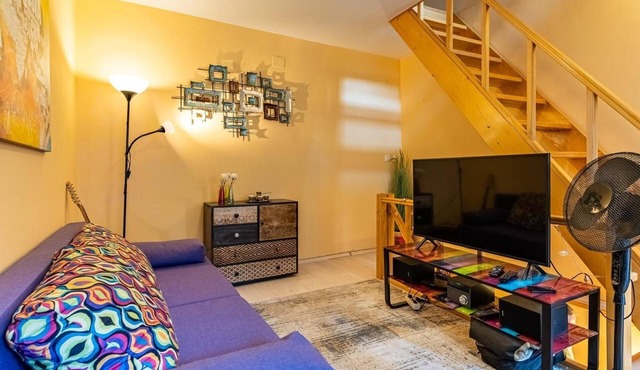 Holiday house with WiFi Cres (K-24872)