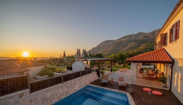 Holiday house Zastolje for 10 - 11 persons with 5 bedrooms - Holiday home