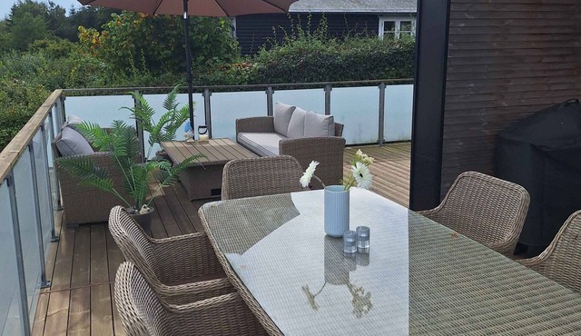 Holiday idyll with nature and city nearby