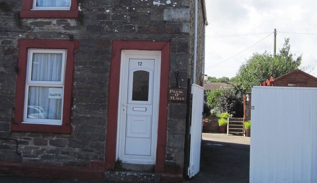 Holiday in a pet friendly quiet seaside village in the South West of Scotland