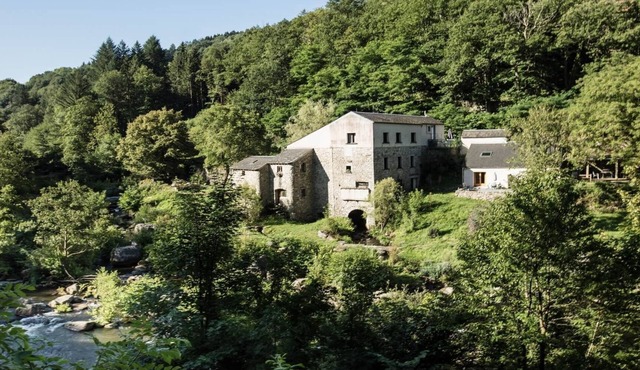Holiday in an idyllically situated watermill