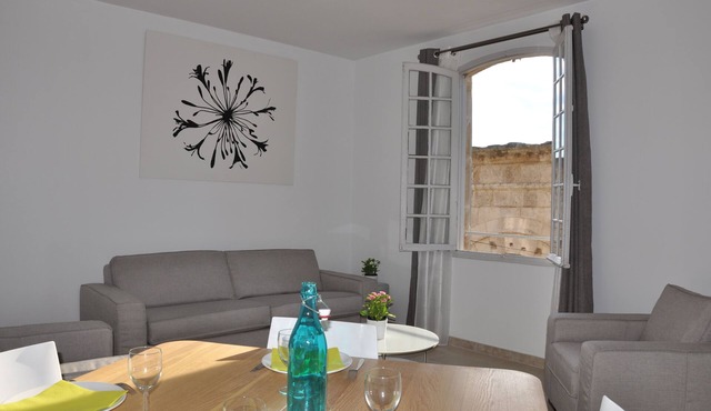 Holiday in Arles: Apartment with exceptional view of the Théâtre Antique