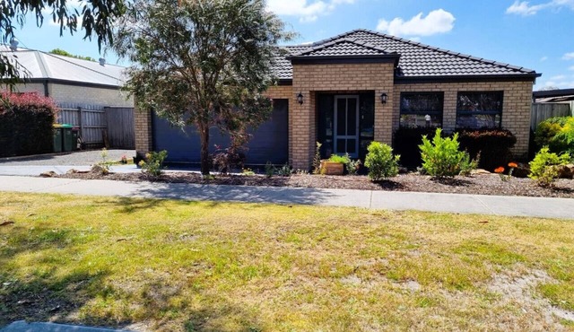 Holiday In Headland Way!