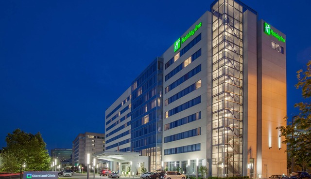 Holiday Inn Cleveland Clinic by IHG