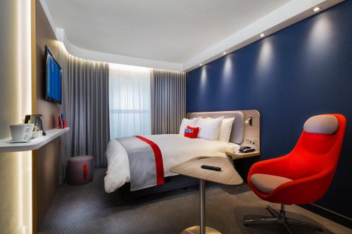 Holiday Inn Express Paris - Velizy by IHG