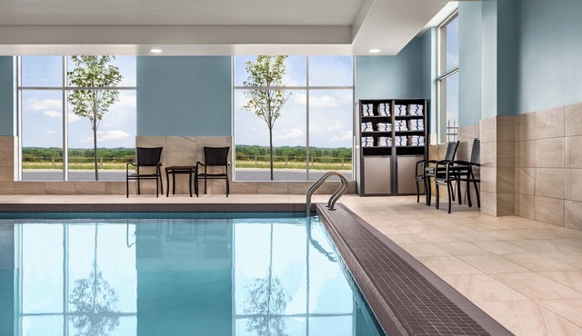 Holiday Inn Express Strathroy by IHG