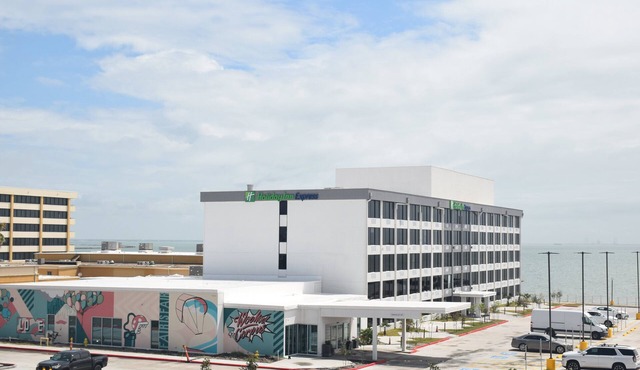 Holiday Inn Express Corpus Christi – Beachfront by IHG