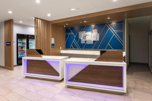 Holiday Inn Express & Suites Hawaiian Gardens by IHG