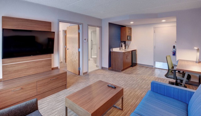 Holiday Inn Express Hotel & Suites West Long Branch by IHG
