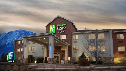 Holiday Inn Express & Suites Colorado Springs North by IHG