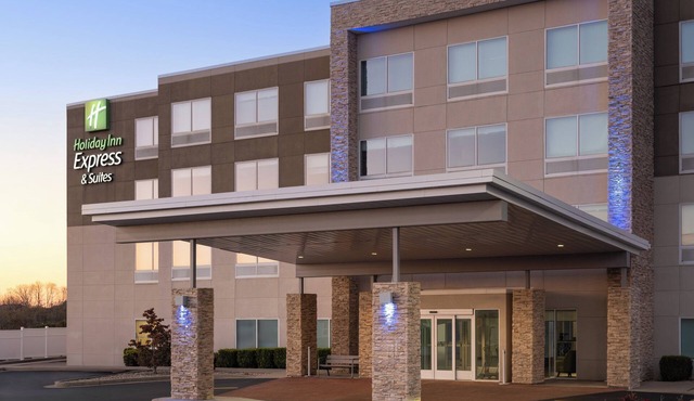 Holiday Inn Express & Suites Mt Sterling North by IHG