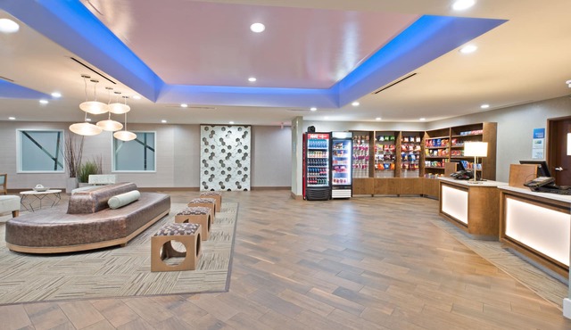 Holiday Inn Express & Suites New Cumberland by IHG