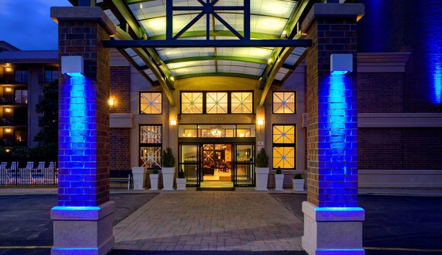 Holiday Inn Express Rolling Meadows - Schaumburg Area by IHG