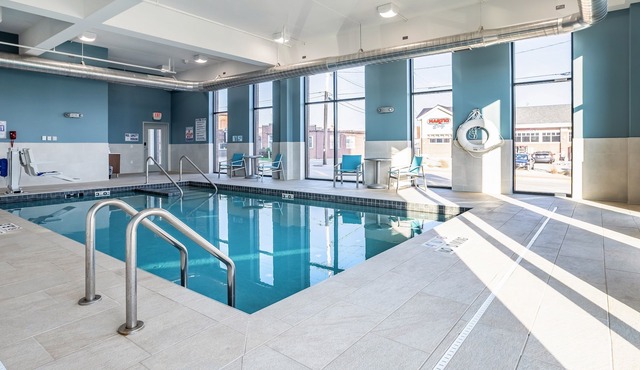 Holiday Inn Express and Suites-Platteville by IHG