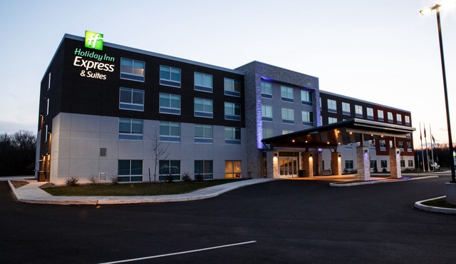 Holiday Inn Express and Suites Gettysburg by IHG