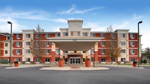 Holiday Inn Express and Suites St. Cloud by IHG