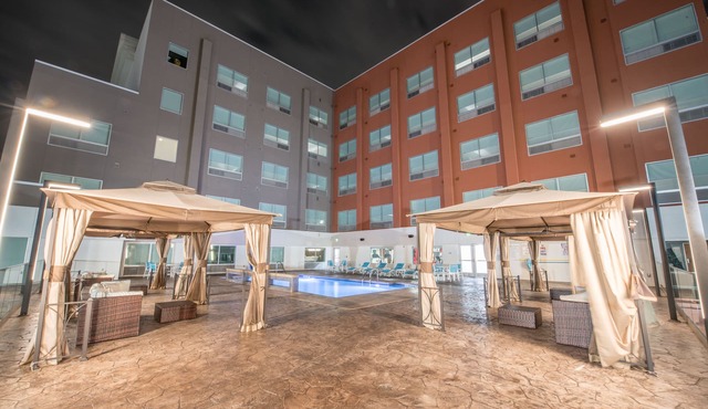 Holiday Inn Express and Suites Houston Westchase - Westheimer by IHG