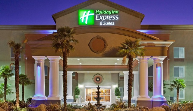 Holiday Inn Express and Suites Modesto by IHG