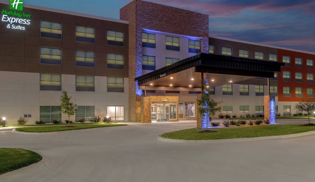 Holiday Inn Express and Suites Alton St Louis Area by IHG