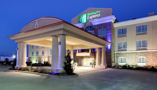 Holiday Inn Express and Suites Winona North by IHG