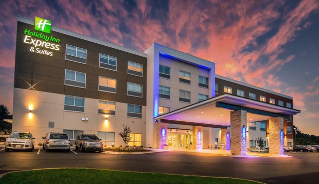 Holiday Inn Express and Suites Asheboro by IHG