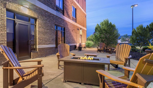 Holiday Inn Express and Suites Columbus Edinburgh by IHG