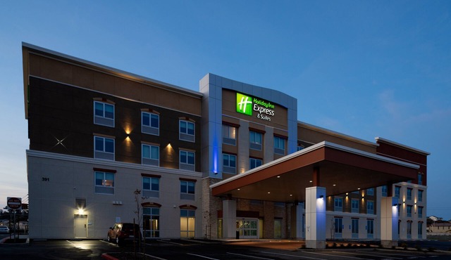 Holiday Inn Express and Suites Hollister by IHG