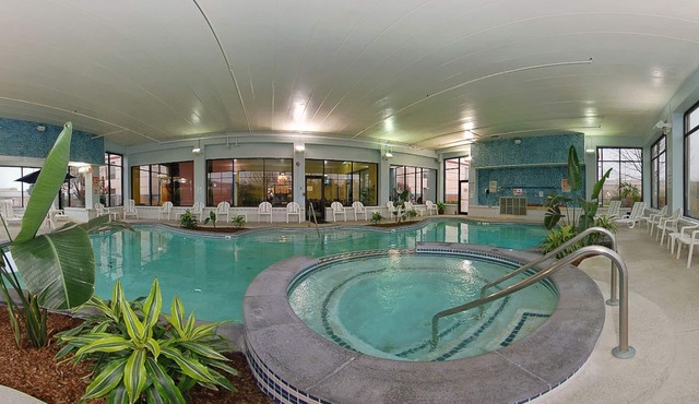 Holiday Inn Express and Suites Indianapolis W- Airport Area by IHG