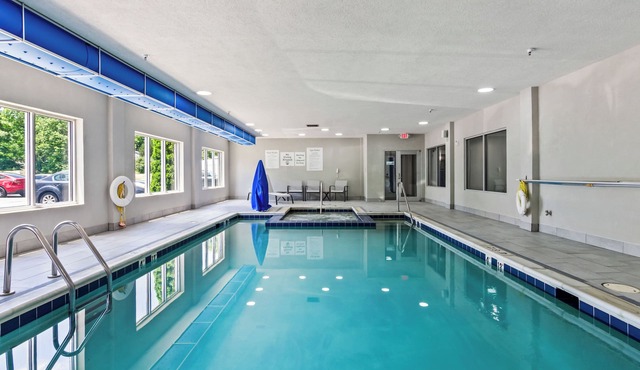 Holiday Inn Express and Suites Wytheville by IHG