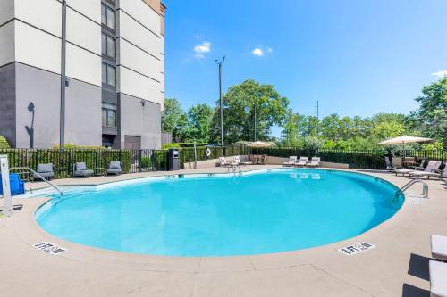 Holiday Inn Express Atlanta Galleria-Ballpark Area by IHG