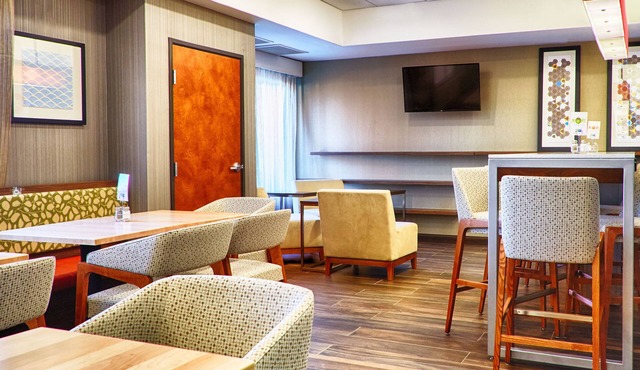 Holiday Inn Express Bordentown - Trenton South by IHG
