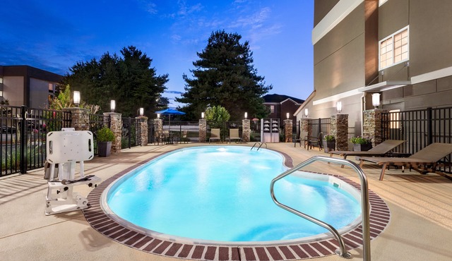 Holiday Inn Express Bowling Green by IHG