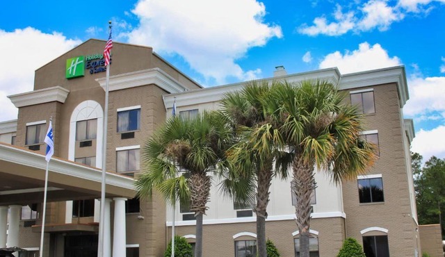 Holiday Inn Express by IHG